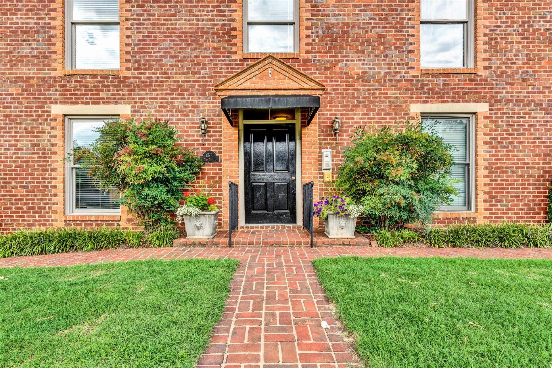 1 23rd Street Southwest, Unit 9 Roanoke, VA 24014 - Photo 1 of 32 1 23rd St #9