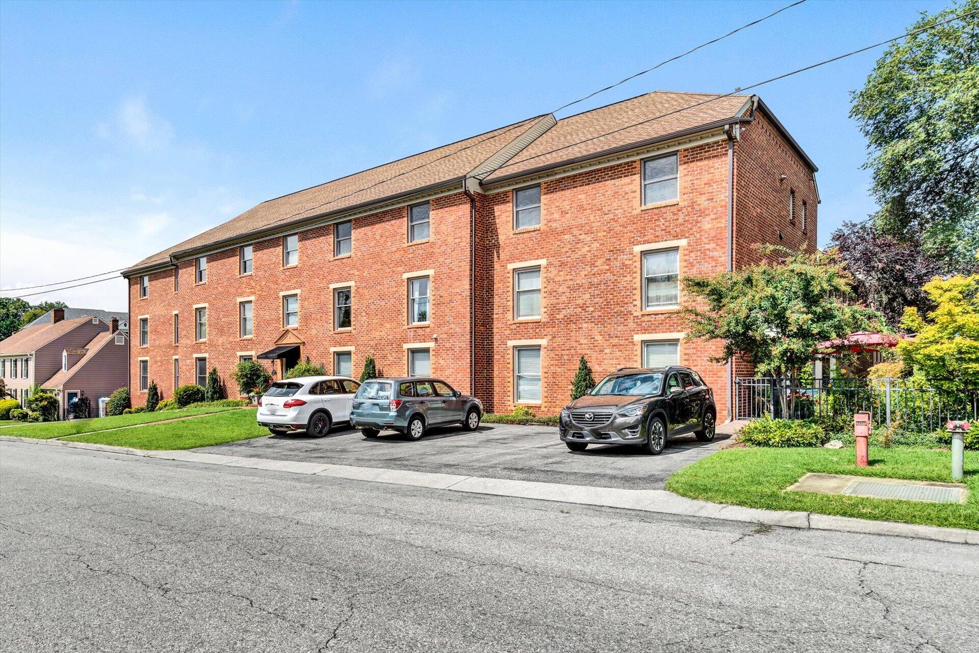 1 23rd Street Southwest, Unit 9 Roanoke, VA 24014 - Photo 3 of 32 02-082620220076