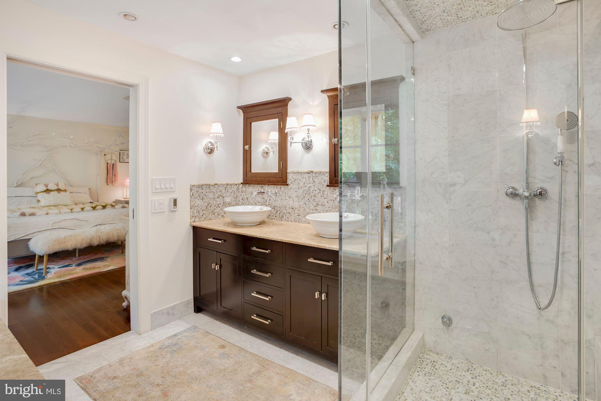 23320 Mersey Road Middleburg, VA 20117 - Photo 29 of 54 Primary Bath