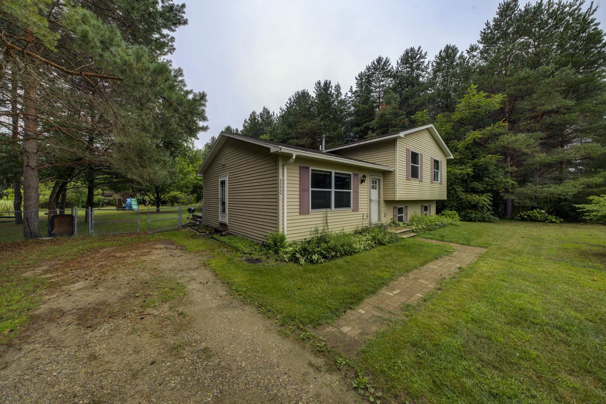3220 Bowerman Road Kingsley, MI 49649 - Photo 36 of 53 1937998-7c06c549-6e15-44f3-963c-19635238bf90.JPG