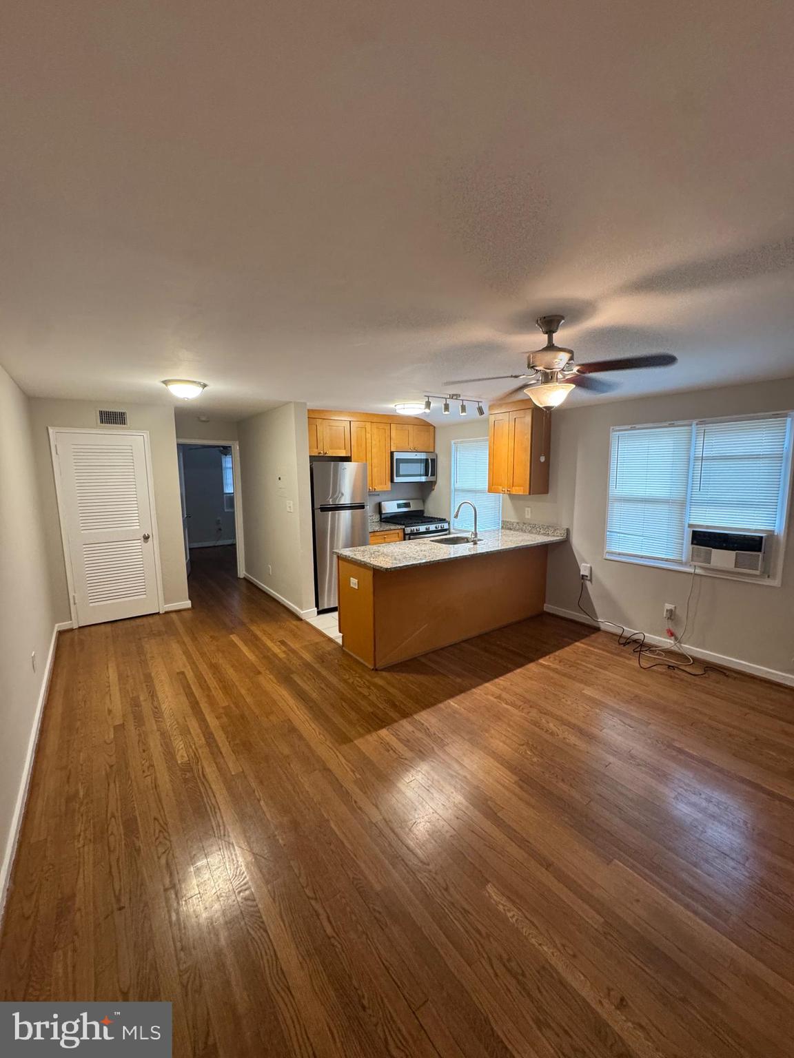 131 South Courthouse Road, Unit 6 Arlington, VA 22204 - Photo 8 of 15
