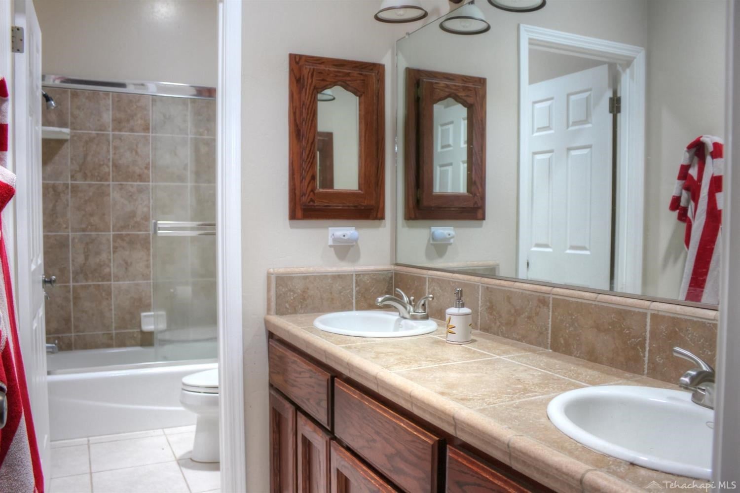 23707 Clover Spring Road Tehachapi, CA 93561 - Photo 5 of 27 Gallery Image 5