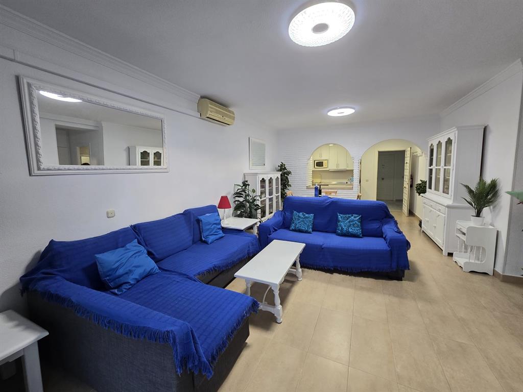 Benalmadena-malaga Av Del Parque3 Torre1 Planta7, Unit 701 Blackstock, 0 29014 - Photo 12 of 33 a living room with furniture