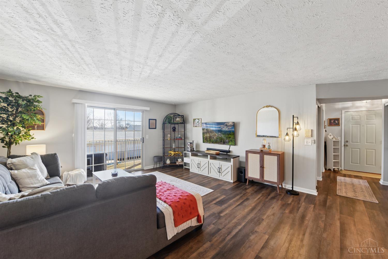 3545 Jessup Road, Unit 2D Cincinnati, OH 45239 - Photo 8 of 38 Gallery Image 8