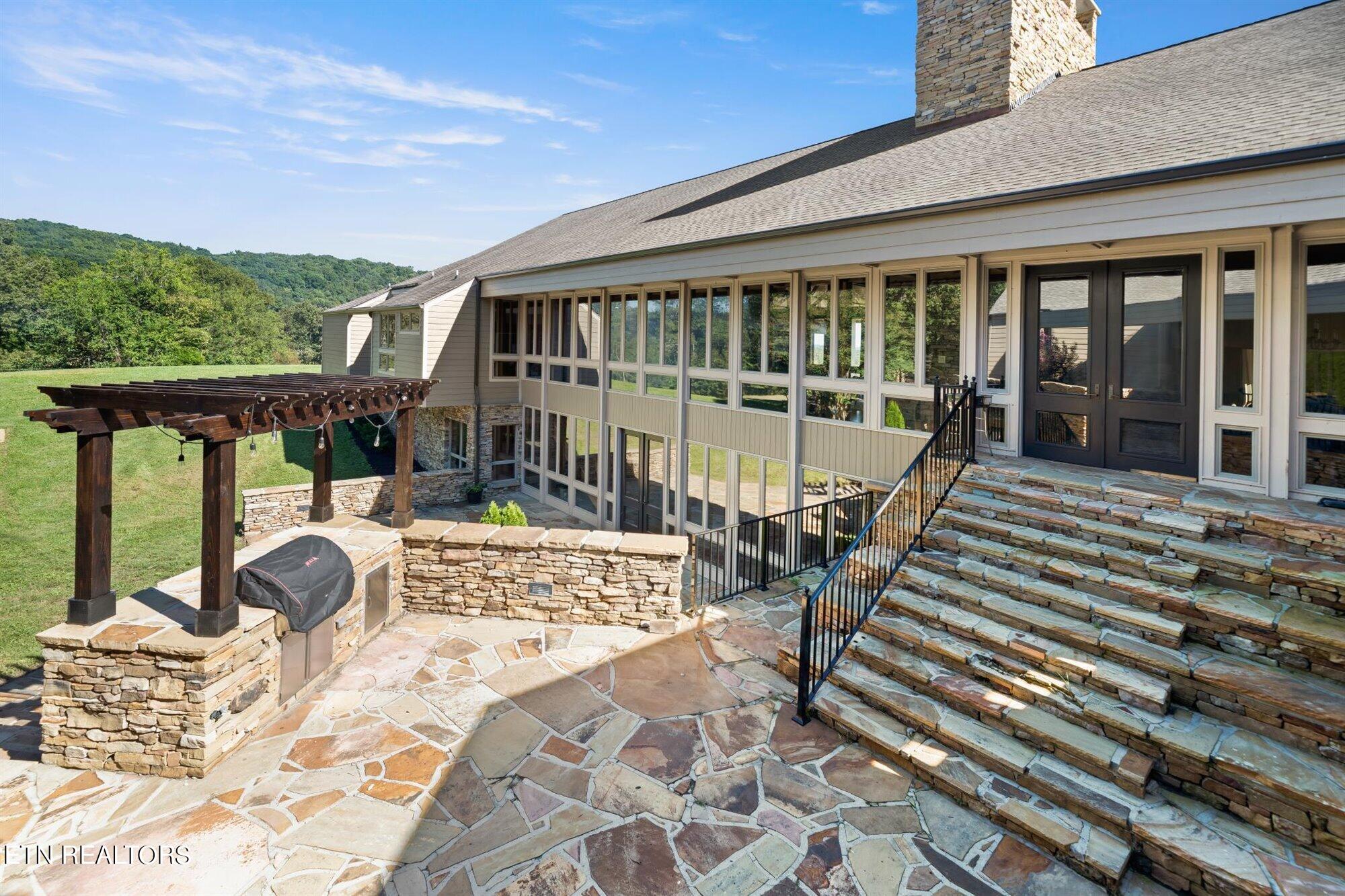 651 Cliff Top Road Blaine, TN 37709 - Photo 9 of 60 02-651-Cliff-Top-Rd-Blaine-TN-1