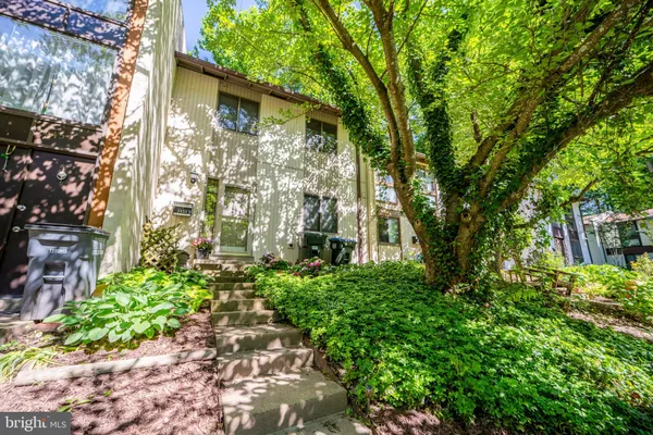 $2,550 | 2455 Pyrenees Court, Reston, VA 20191
