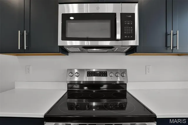 $377,500 | 7119 Trainor Place, St. Louis, MO 63116