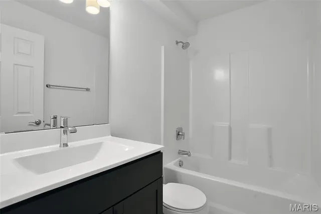 $377,500 | 7119 Trainor Place, St. Louis, MO 63116