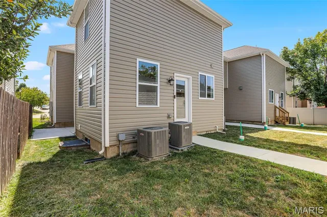 $377,500 | 7119 Trainor Place, St. Louis, MO 63116