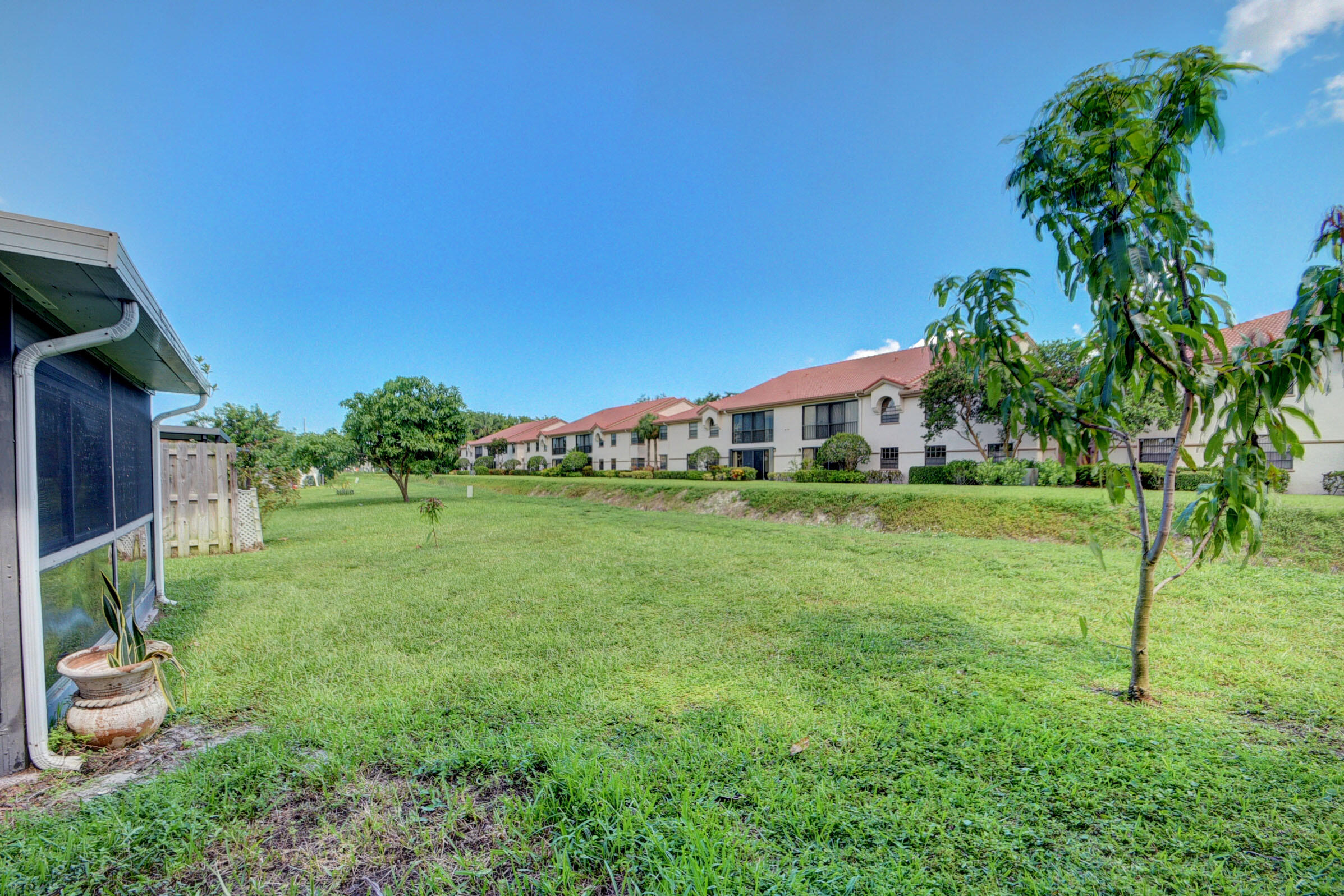 5230 Minto Road Boynton Beach, FL 33472 - Photo 24 of 40 Backyard on Canal