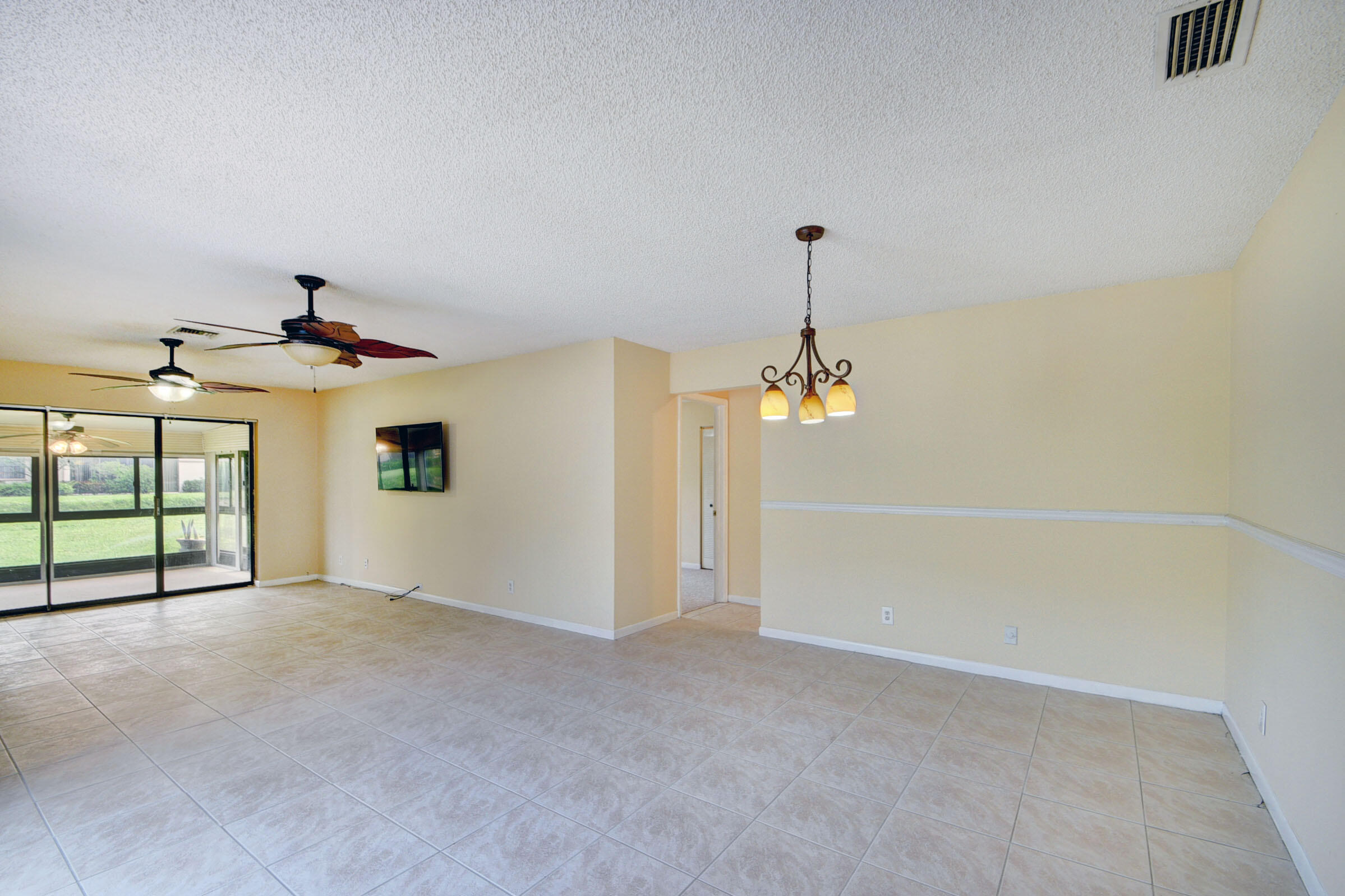 5230 Minto Road Boynton Beach, FL 33472 - Photo 6 of 40 Dining/Living