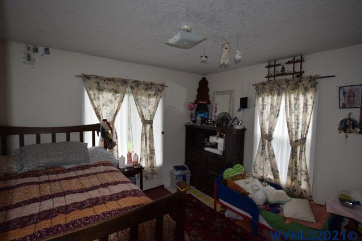 22506 Bents Road Northeast Aurora, OR 97002 - Photo 7 of 33