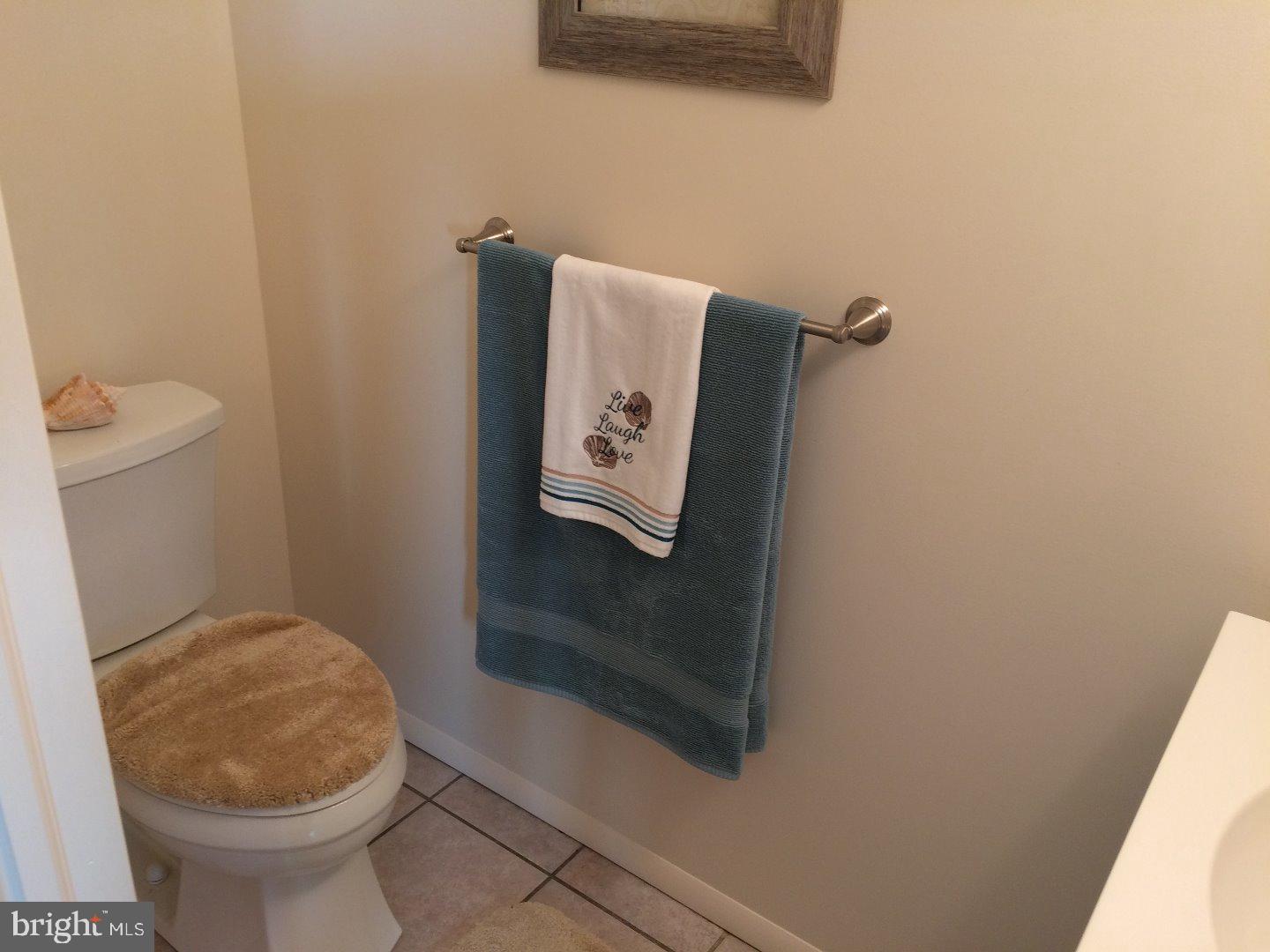 37 Cardinal Drive Clementon, NJ 08021 - Photo 10 of 19 Half Bath
