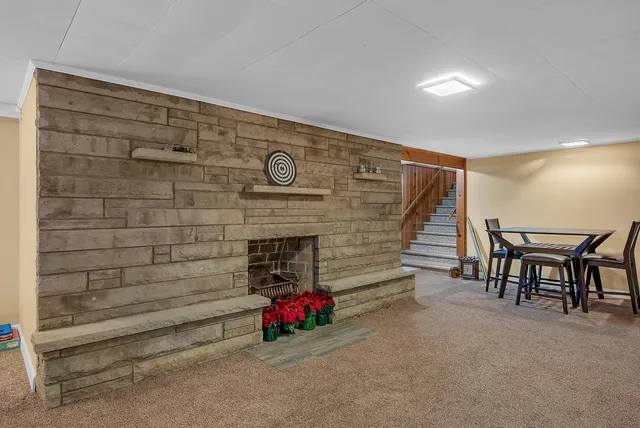 $285,000 | 5550 Jefferson Place, Merrillville, IN 46410