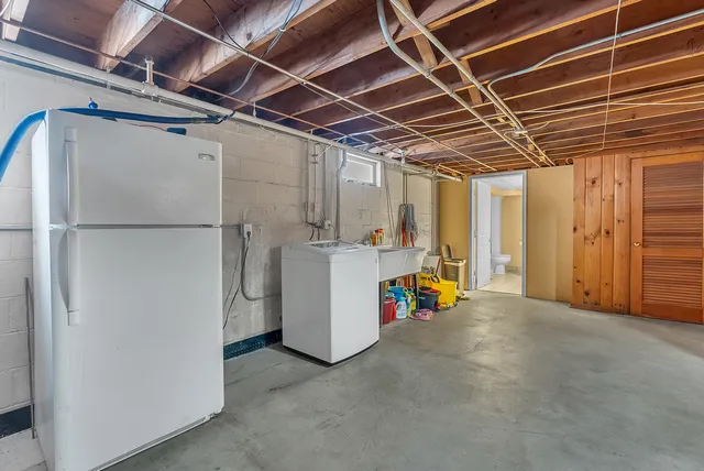 $285,000 | 5550 Jefferson Place, Merrillville, IN 46410