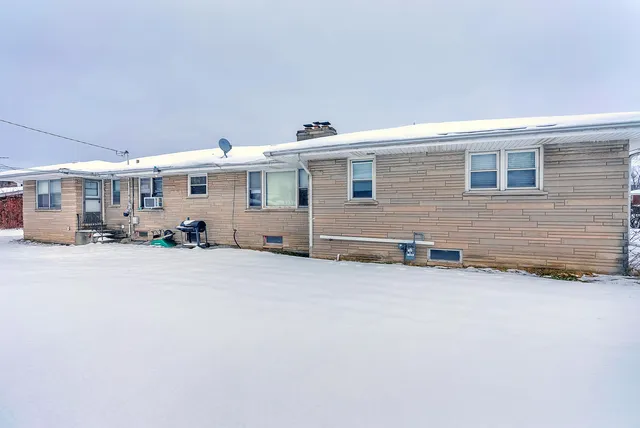 $285,000 | 5550 Jefferson Place, Merrillville, IN 46410