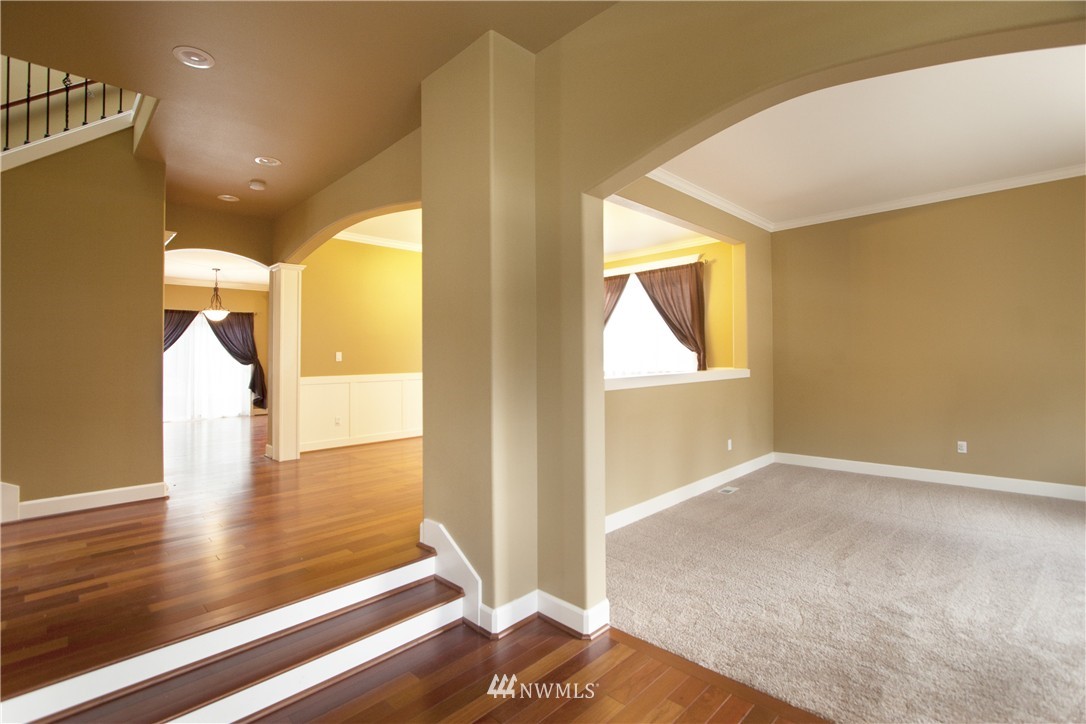 3462 Wells Avenue South Renton, WA 98055 - Photo 2 of 16