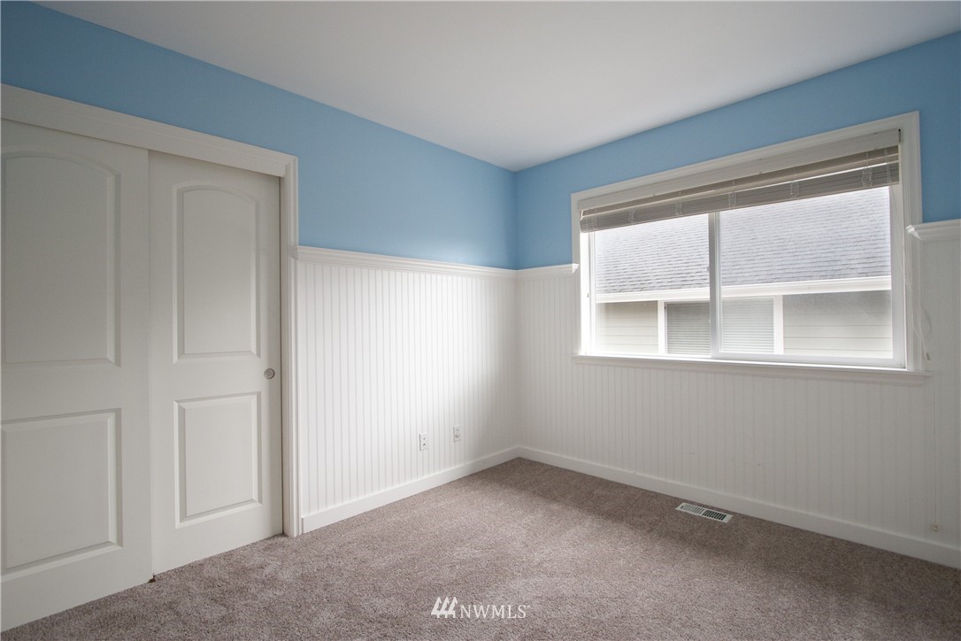 3462 Wells Avenue South Renton, WA 98055 - Photo 12 of 16