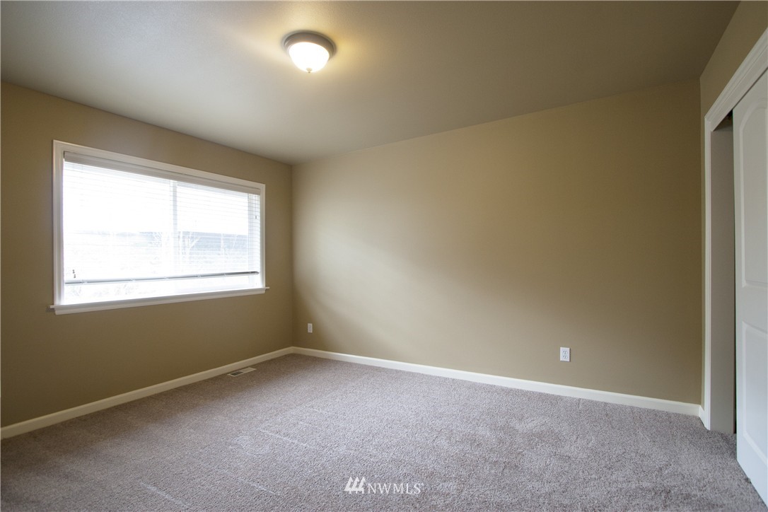 3462 Wells Avenue South Renton, WA 98055 - Photo 13 of 16