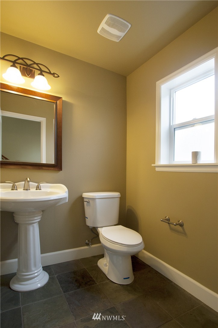 3462 Wells Avenue South Renton, WA 98055 - Photo 14 of 16