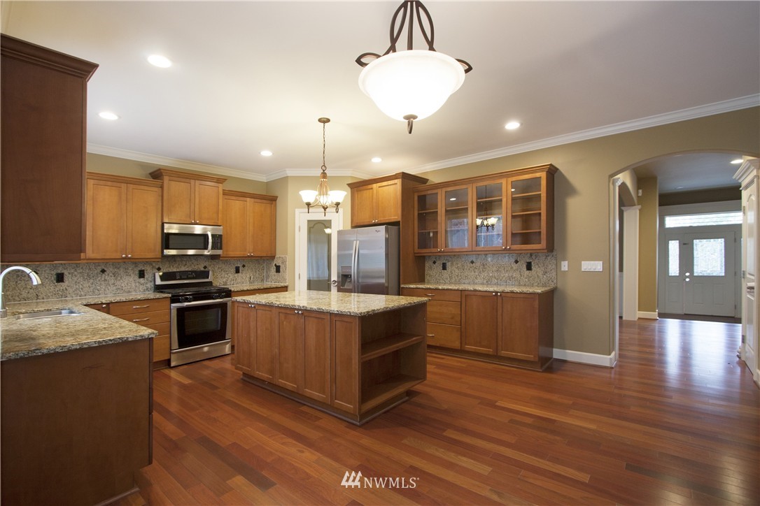 3462 Wells Avenue South Renton, WA 98055 - Photo 6 of 16