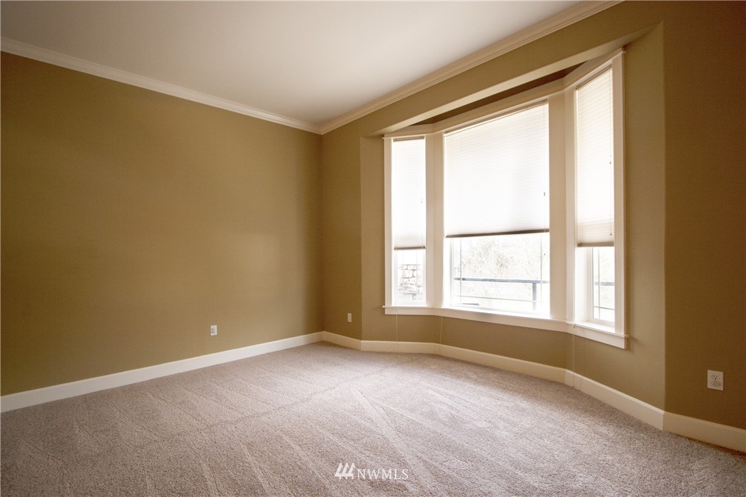 3462 Wells Avenue South Renton, WA 98055 - Photo 8 of 16