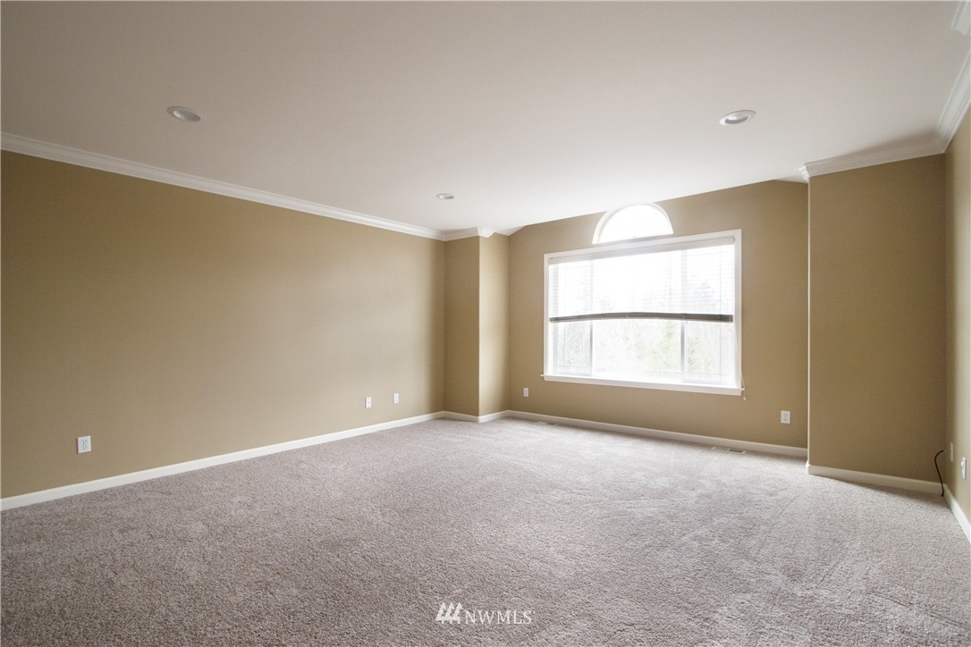 3462 Wells Avenue South Renton, WA 98055 - Photo 9 of 16
