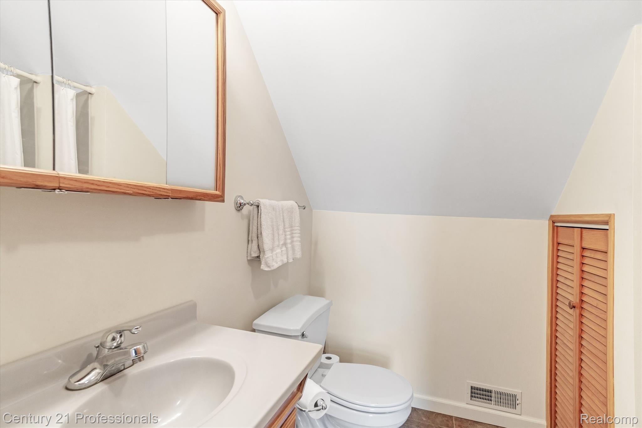 10831 Dunn Road Memphis, MI 48041 - Photo 25 of 51 28-10831-Dunn-Rd-WindowStill-Real-Estate-Photography-29.jpg
