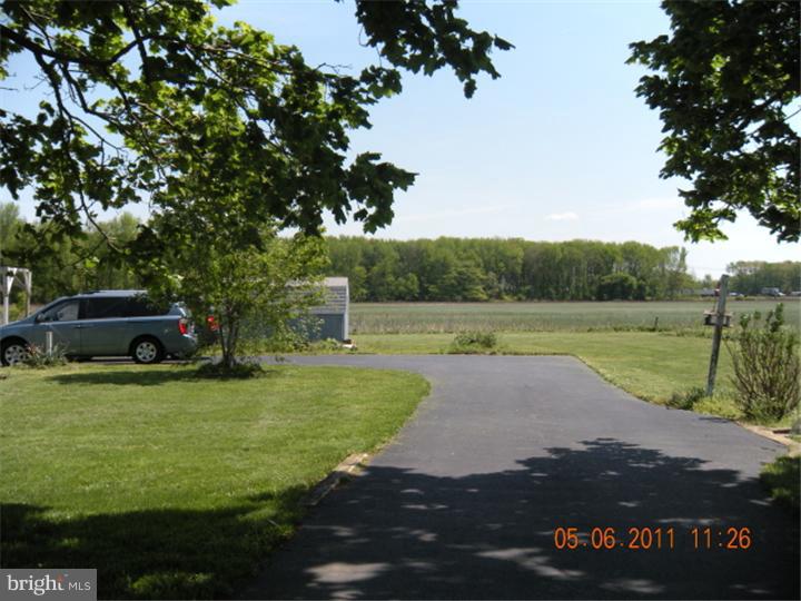 210 Merrick Road Hamilton, NJ 08691 - Photo 3 of 6 Driveway