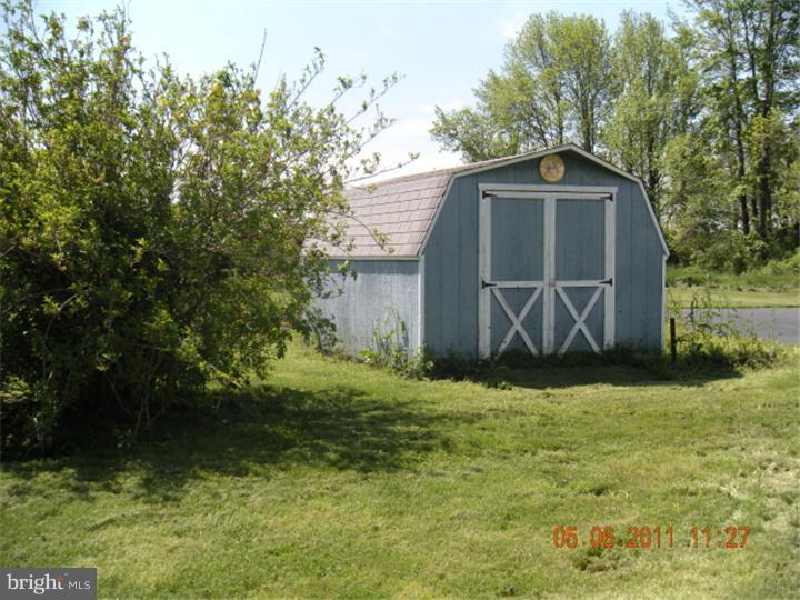 210 Merrick Road Hamilton, NJ 08691 - Photo 5 of 6 Storage Shed