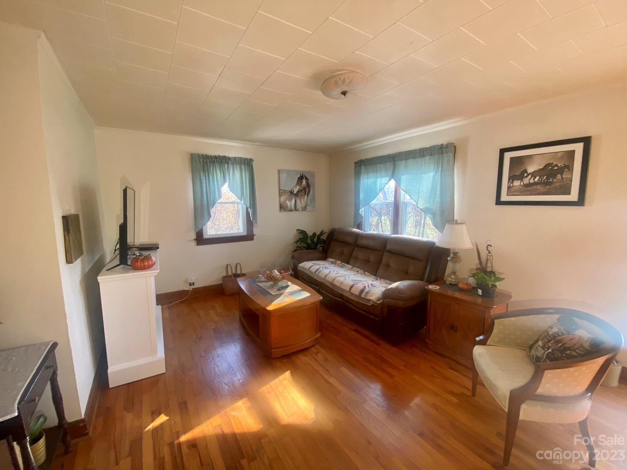 423 Decatur Avenue Elkin, NC 28621 - Photo 12 of 27 Gallery Image 12