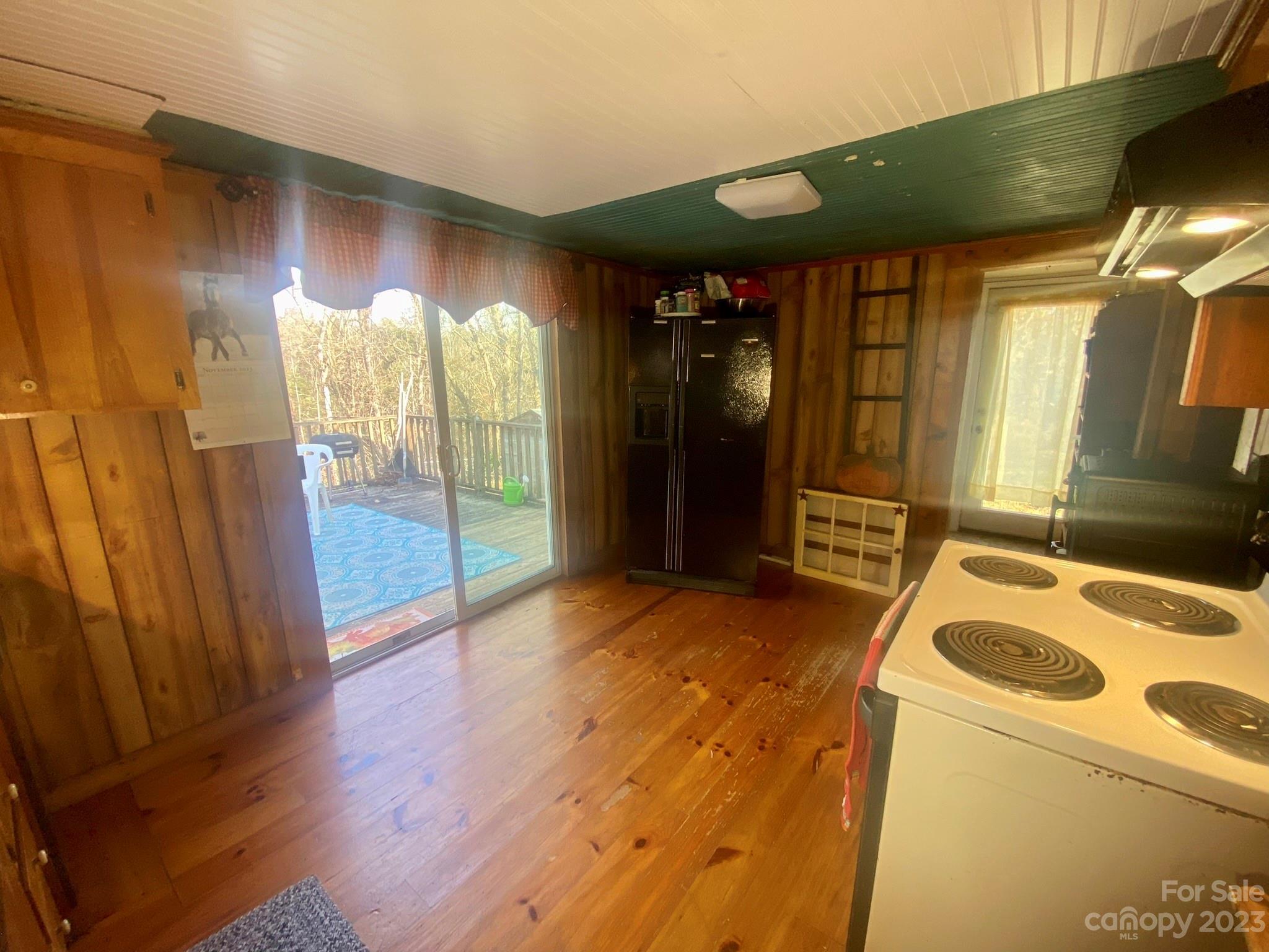 423 Decatur Avenue Elkin, NC 28621 - Photo 8 of 27 Gallery Image 8