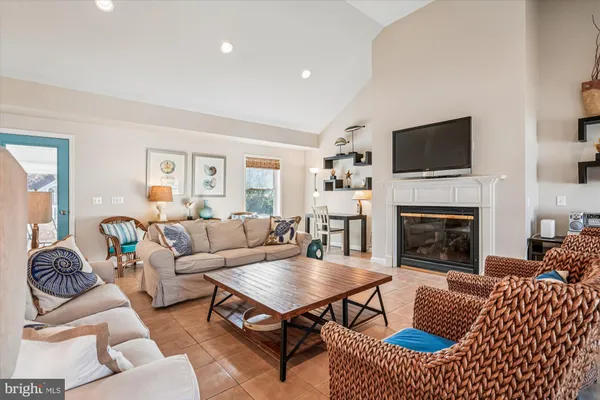 $1,225,000 | 990 Hawksbill Street, Bethany Beach, DE 19930