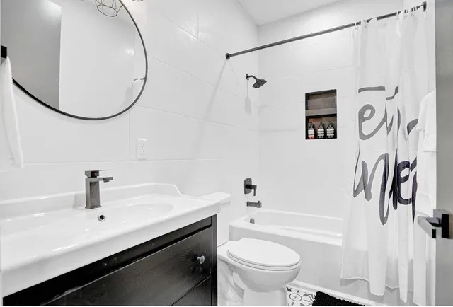 $7,500 | 2622 Northeast 27th Avenue, Lighthouse Point, FL 33064