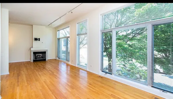 $4,900 | 441 West Blackhawk Street, Chicago, IL 60610