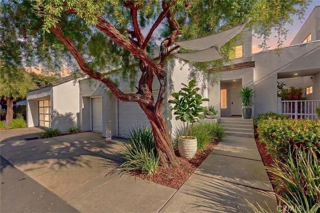 620 Harbor Street, Unit 6 Venice, CA 90291 - Photo 5 of 64 AI generated front of the home