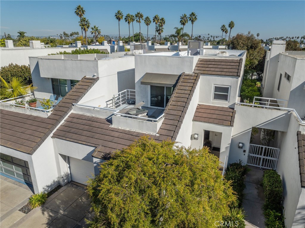 620 Harbor Street, Unit 6 Venice, CA 90291 - Photo 52 of 64 NW aerial shot front of home