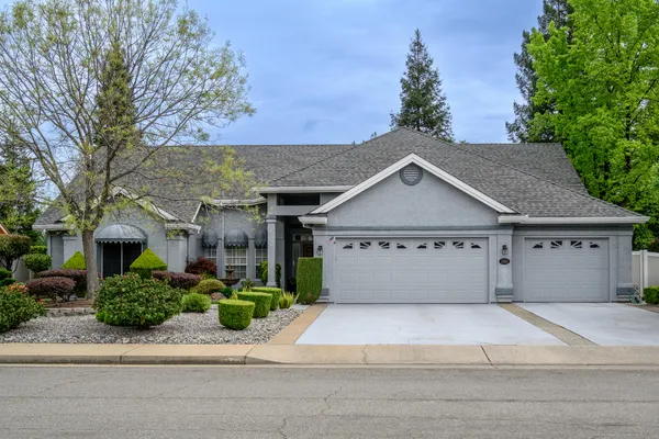 $620,000 | 2071 Hope Lane, Redding, CA 96003
