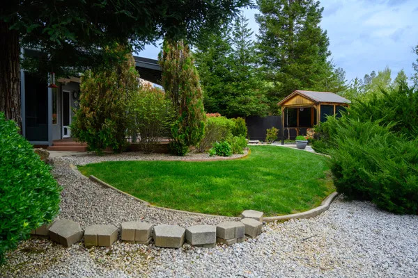 $620,000 | 2071 Hope Lane, Redding, CA 96003