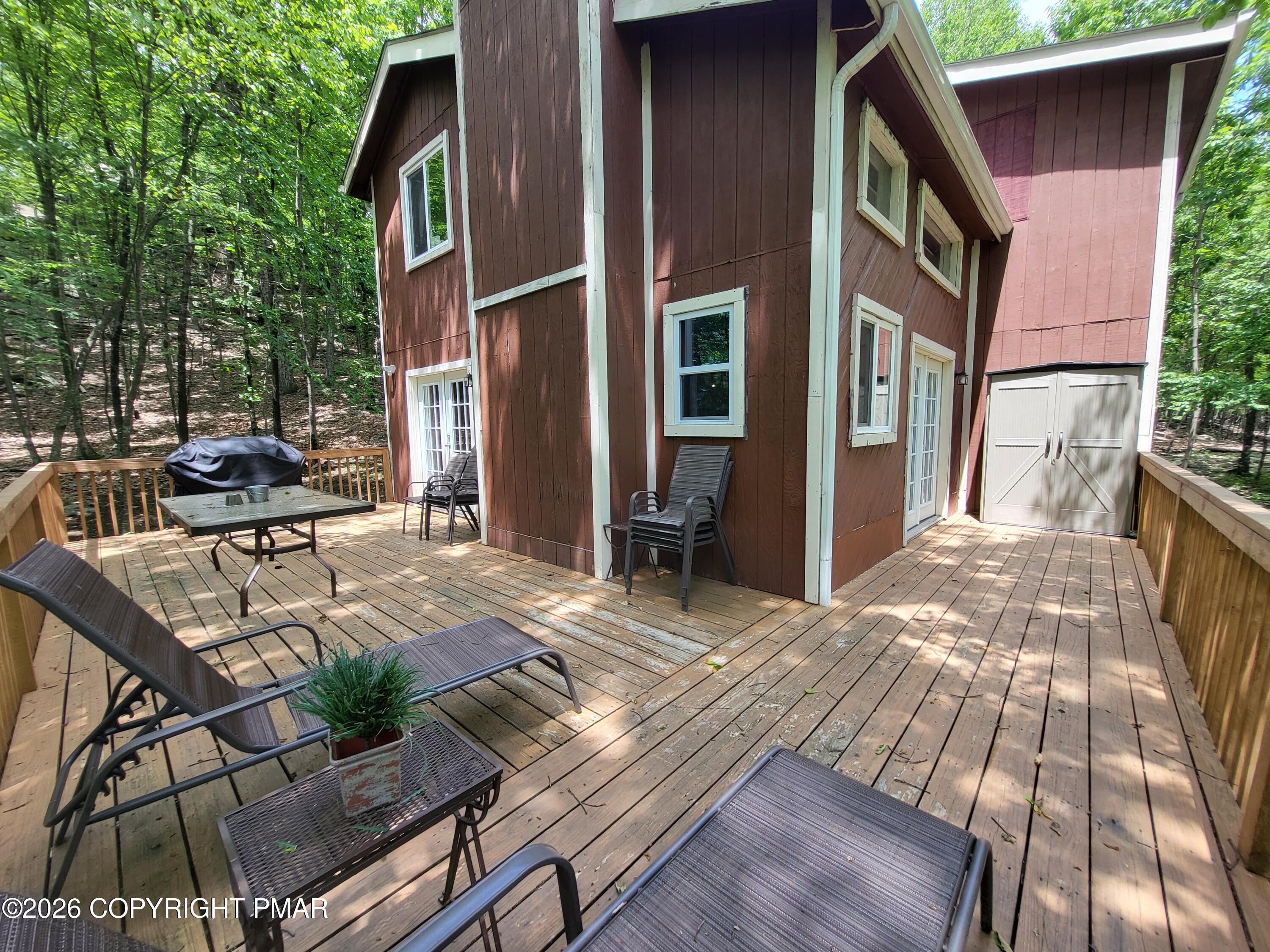121 Park Court Bushkill, PA 18324 - Photo 43 of 76 1000093322