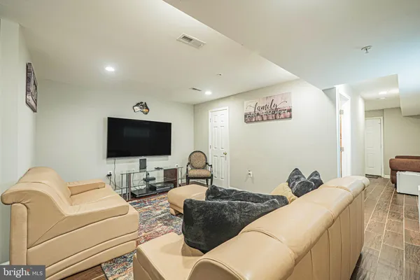 $505,000 | 6414 A Euclid Avenue, Elkridge, MD 21075