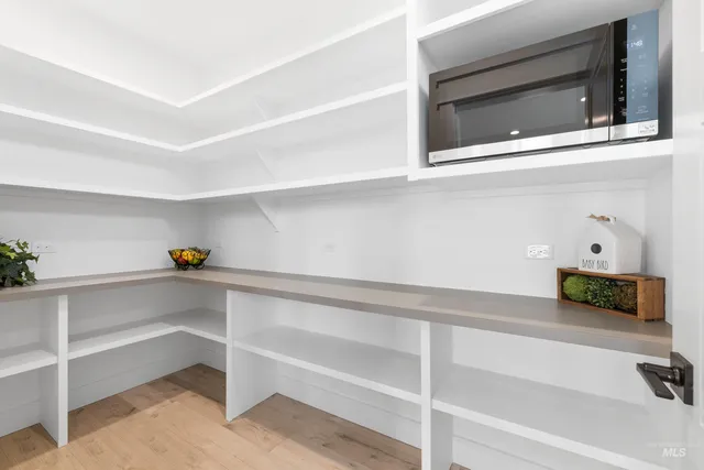 $799,900 | 5665 South Snowden Avenue, Meridian, ID 83642