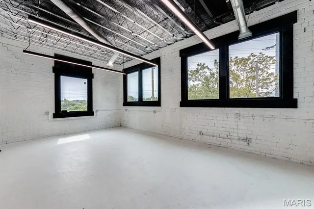 $975,000 | 3723 Commonwealth Avenue, Maplewood, MO 63143