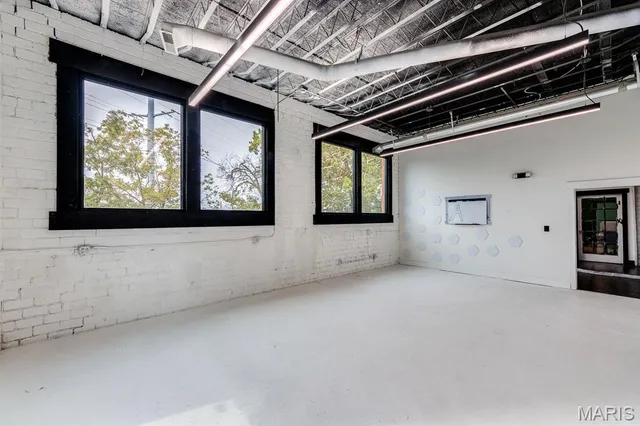 $975,000 | 3723 Commonwealth Avenue, Maplewood, MO 63143