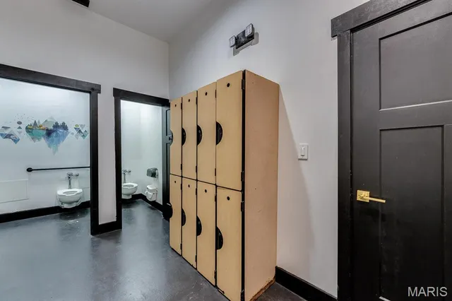 $975,000 | 3723 Commonwealth Avenue, Maplewood, MO 63143