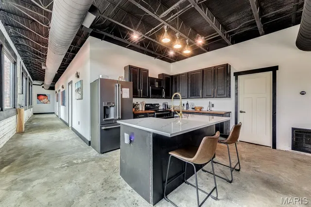 $975,000 | 3723 Commonwealth Avenue, Maplewood, MO 63143