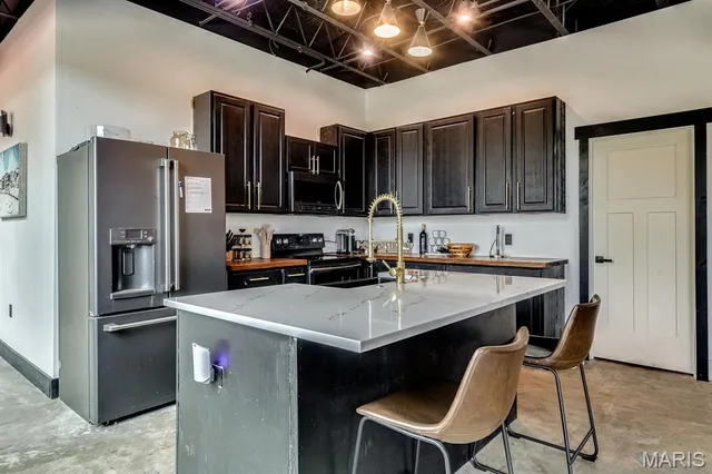 $975,000 | 3723 Commonwealth Avenue, Maplewood, MO 63143