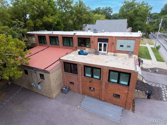 $975,000 | 3723 Commonwealth Avenue, Maplewood, MO 63143
