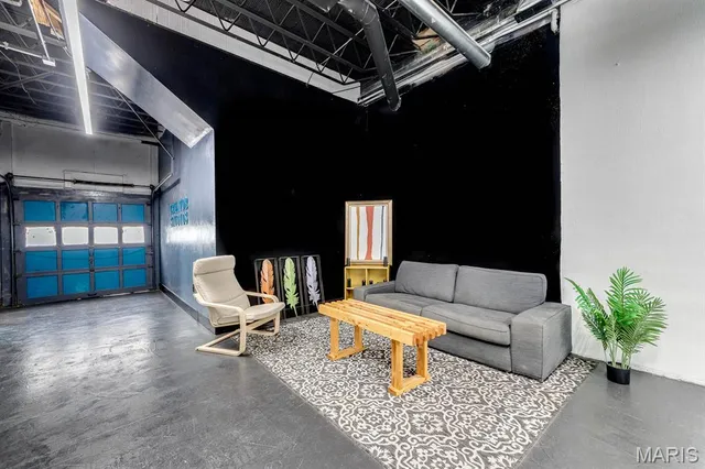 $975,000 | 3723 Commonwealth Avenue, Maplewood, MO 63143