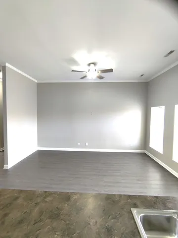 $1,425 | 2026 North 3372nd Road, Unit 503, Ottawa, IL 61350